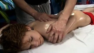 Striking teen cutie Mae Olson begs for wang