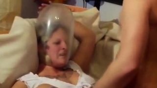 Ficken mit Kondom auf dem Kopf!